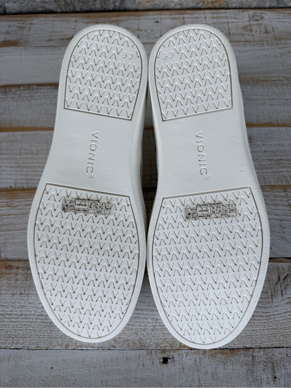 Vionic Elise Women's Leather Casual Comfort Sneakers-NWT - Picture 5 of 7